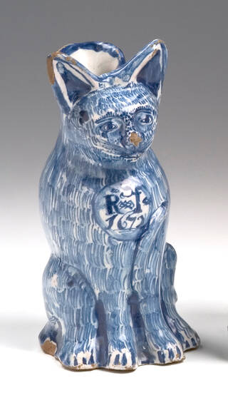 Jug in the form of a cat