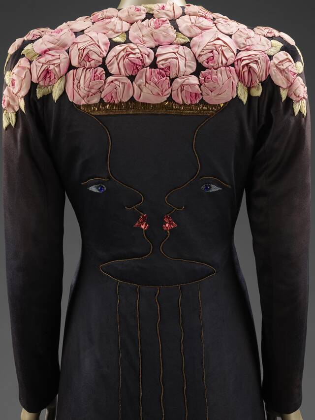 Schiaparelli: Fashion Becomes Art Online Course