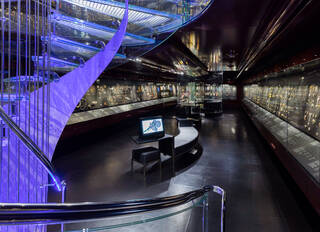 Photograph of the Jewellery Gallery at the V&A South Kensington