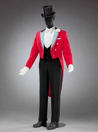 costume