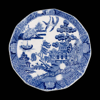 Round blue Willow pattern plate