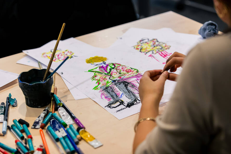 Fashion Design & Illustration with Şeniz Jones