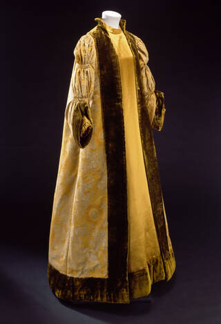 tea gown