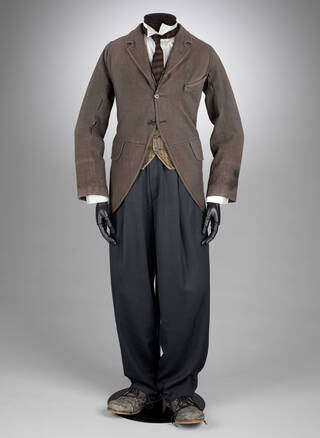 costume